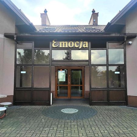 Pensjonat Emocja Leczna Экстерьер фото
